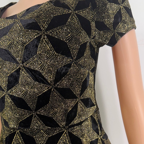 Top - Picture 3 of 7